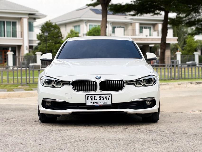 🆕 มาใหม่ รุ่นนิยม 320d F30 LCI โฉมใหม่ ดีเซล ไปไวแน่นอน งบ 5 แสนกว่าๆ รีบ รูปที่ 2