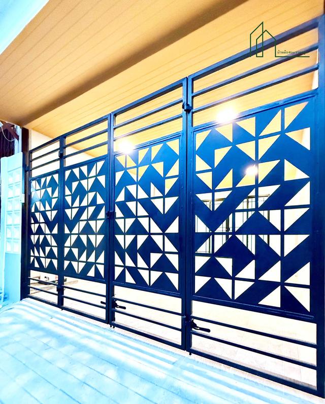 ทาวน์เฮ้าส์ 2 ชั้น แต่งใหม่พร้อมอยู่ ซอยจรัญ 37 ใกล้ห้างแม็คโครจรัญ บางกอกน้อย 12