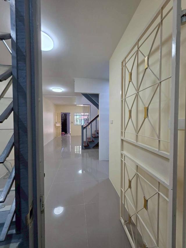 ทาวเฮาส์รีโนเวทใหม่ พร้อมอยู่ มบ.สิรารมย์ ถ.บ้านกล้วย-ไทรน้อย (เจ้าของขายเอง) 4