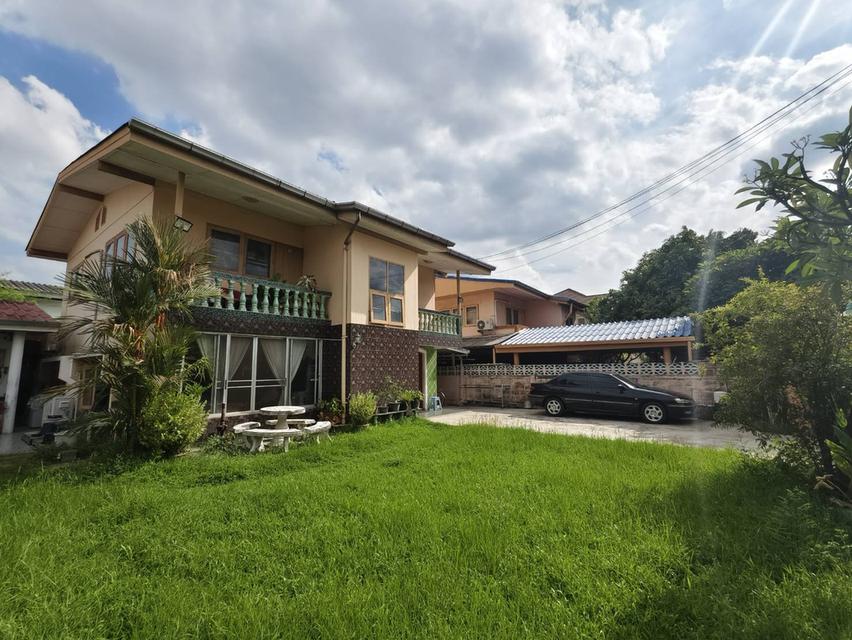 บ้านเดี่ยวสไตล์เรโทร 94 ตร.ว. ทำเลทองโชคชัย 4 11