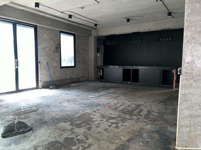 รหัสC6940 ให้เช่าอาคารสแตนด์อโลน 2.5 ชั้น ที่จอดรถจอดได้หลายคัน ย่านห้วยขวาง ดินแดง เหมาะทำออฟิศ และกิจการอื่น 4