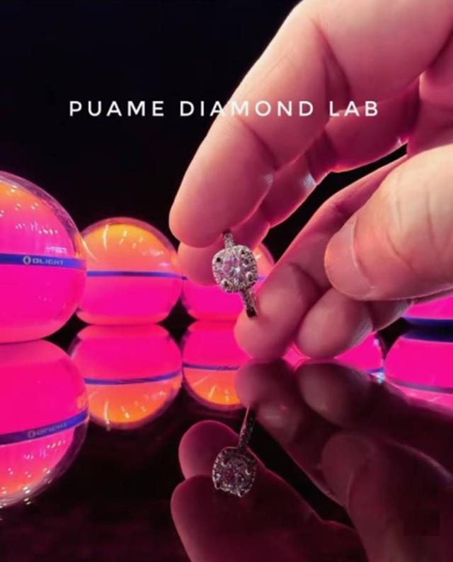 เพชรน้ำงาม เเหวนเพชรแท้ พร้อมใบรับประกันสินค้า รับสั่งทำในแบบที่ต้องการ ราคาส่งในงบที่ต้องการที่ปุอามี่ Diamond Lab Rama2(095-8894732)