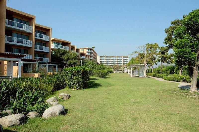 ขายคอนโดชานทะเล 3 ห้องนอนสระน้ำในตัวราคาดีที่สุดโทร 061-9419-639 8