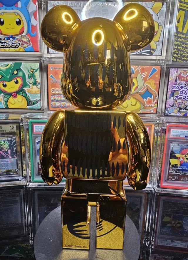 Garfield - Gold Chrome Bearbrick 400% 3