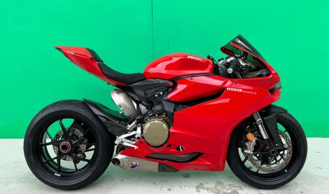 รถบิ๊กไบค์ Ducati Panigale 1199 3