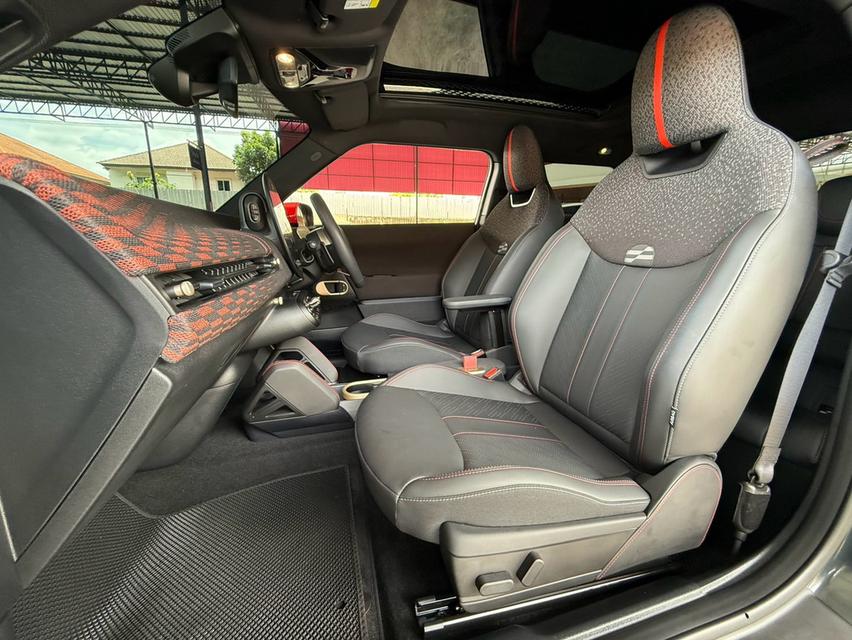 ปี 2025 MINI HATCH, JOHN COOPER WORKS ELECTRIC (J01)โฉม ปี01-ปัจจุบัน สีเทา รูปที่ 8