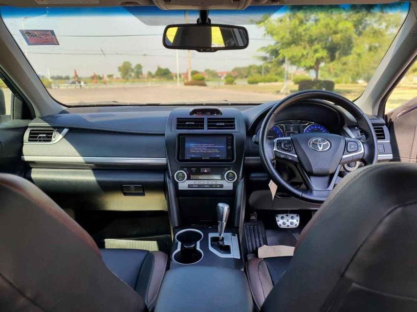 Toyota Camry 5