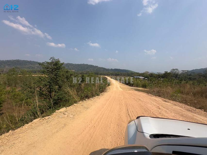 ขายที่ดินจันทบุรีสวยมากๆ  ที่ดินขนาด 70 ไร่ ติดถนนใหญ่ 11