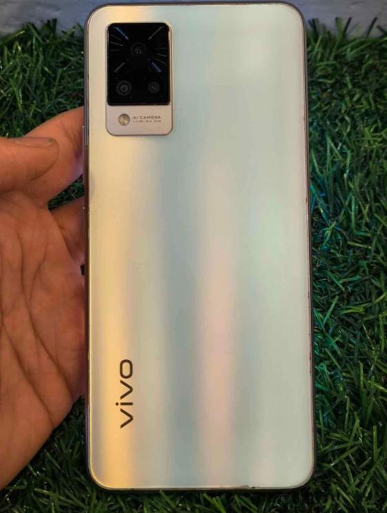 มือถือ Vivo V21 สวยๆ 2