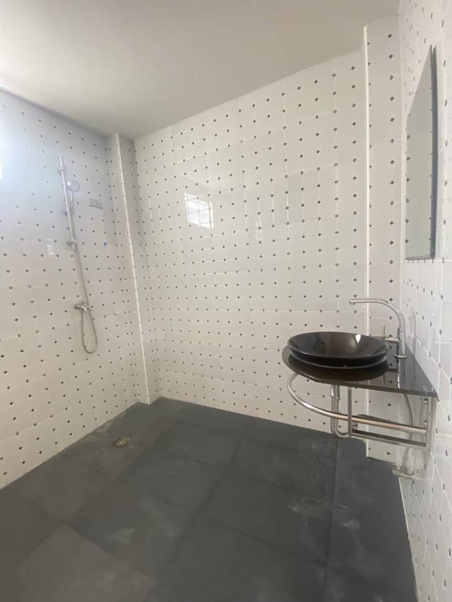 ด่วน บ้านเดี่ยว 3 ชั้น หลังใหญ่ ซอยสุขุมวิท 65 เพียง 900 เมตรถึง BTS เอกมัย 11