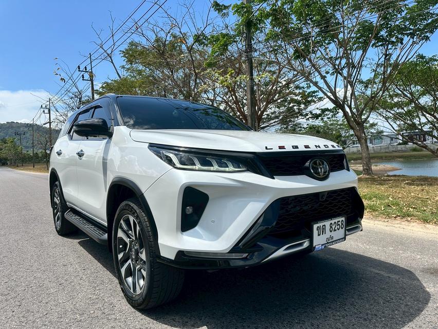 Toyota Fortuner Legenger 2.8 4wd ปี23 รูปย่อยที่ 3