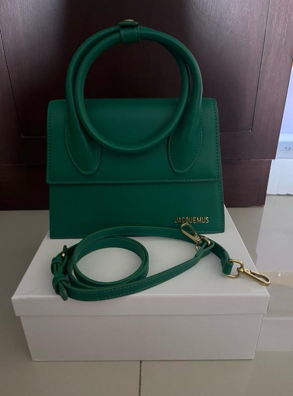 กระเป๋า Jacquemus สีเขียวสวยจ้า
