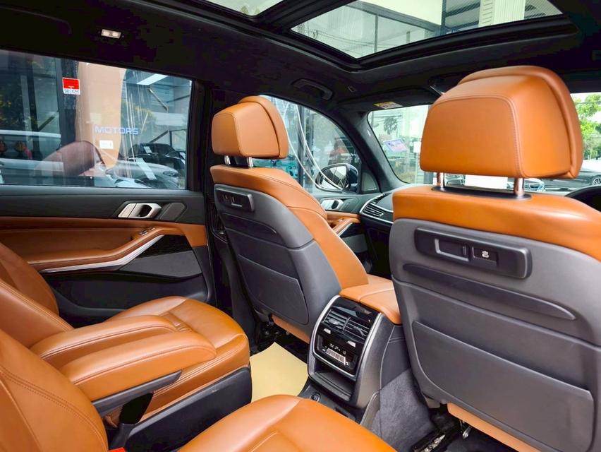 รหัสรถ KPV4629 2020 BMW X7 50d M Sport 4WD SUV 7 Seat 10