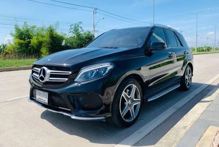 Mercedes-Benz GLE-Class สีดำ 3