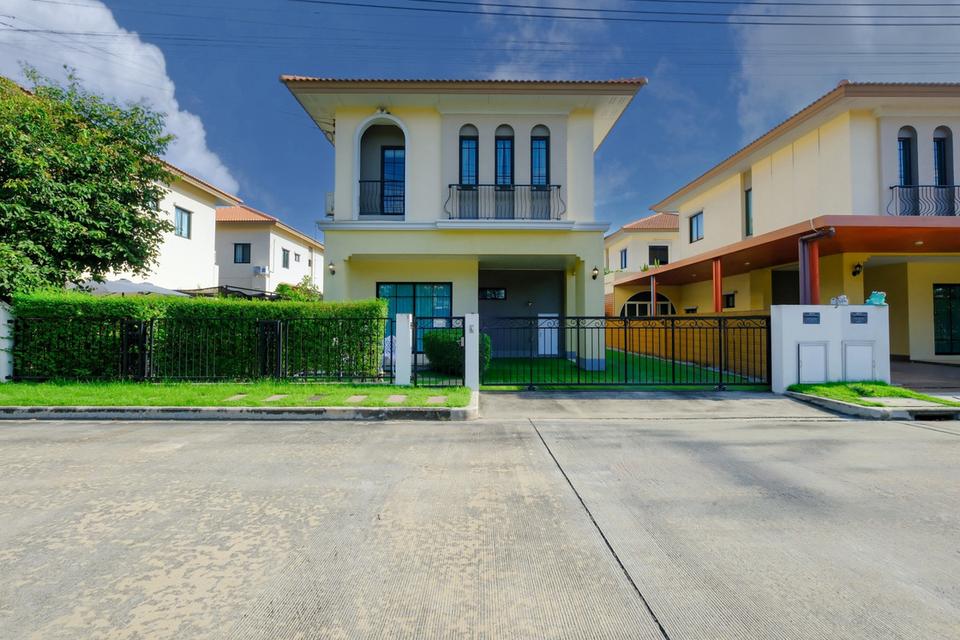 บ้านเดี่ยว หมู่บ้านเดอะริโคเรสซิเดนซ์  รามอินทรา  จตุโชติ 2