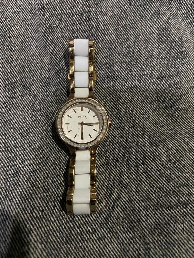 ขายราคา4500฿ . นาฬิกา DKNY CERAMIC รุ่น NY8139. ราคาปกติ 10,300 บาท