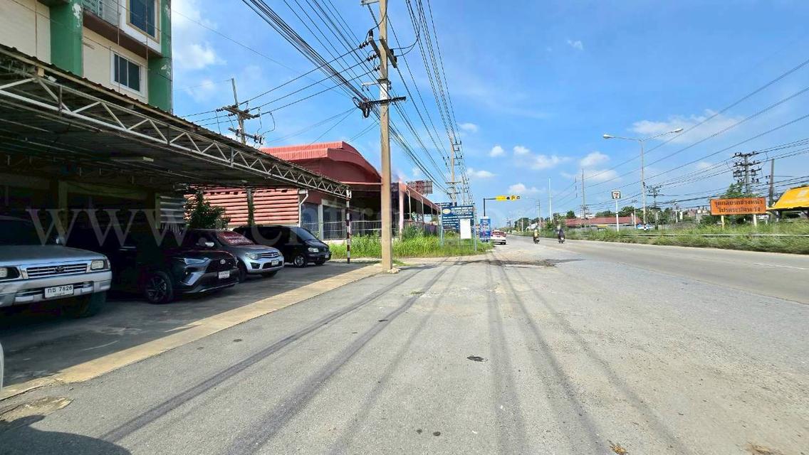 อาคารพาณิชย์ 4 ชั้น 3 คูหา ลาดหลุมแก้ว ติดถนน ปทุมธานี - บางเลน  6