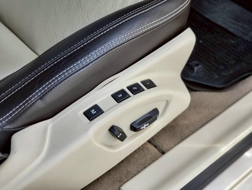 รหัสรถ NC341 VOLVO XC60 D4 Turbo (Diesel) เกียร์ไฟฟ้า 12