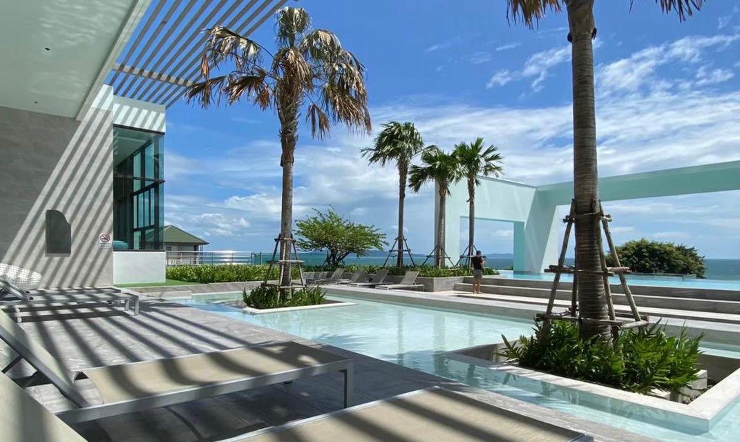 Selling Aeras Beachfront 5.6 million 7
