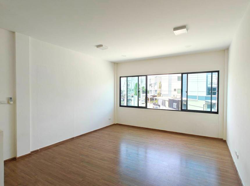 สำนักงาน โฮมส์ออฟฟิส District เทพารักษ์ ซอยมังกร 8