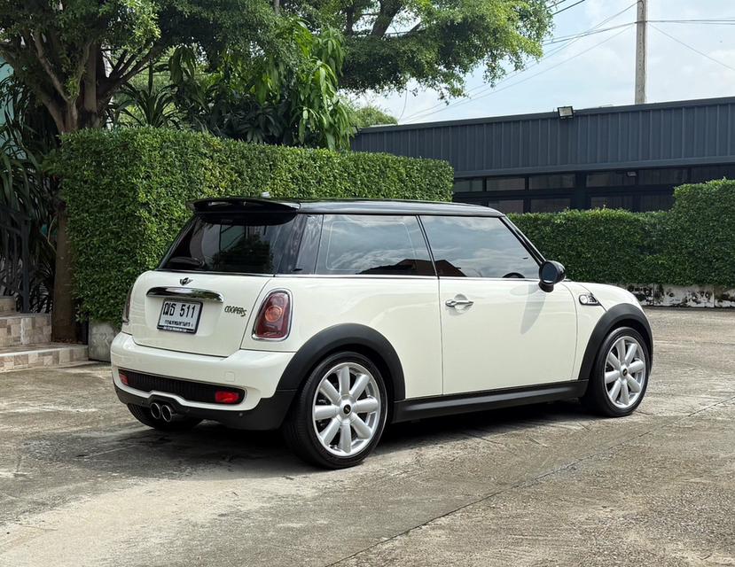 2009 MINI COOPER S R56 รถมือเดียวออกป้ายแดง รถวิ่งน้อย ประวัติศูนย์ครบ รถไม่เคยมีอุบัติเหตุครับ