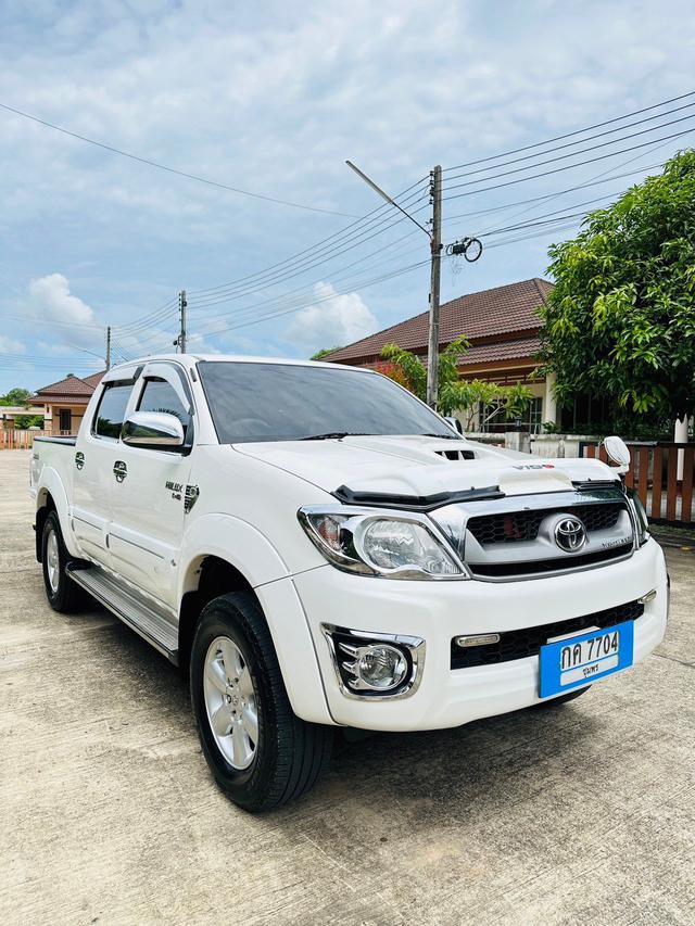 TOYOTA VIGO 4 ประตูยกสูง เครื่อง 2500 CC เกียร์ ธรรมดา