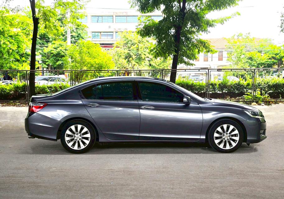 2014 Honda ACCORD 2.0EL รถมือเดียวพร้อมใช้ รูปที่ 5