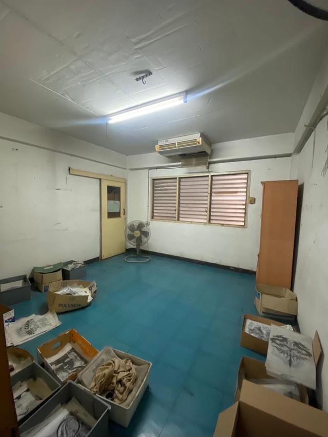 For sale by owner! 2-unit shophouse in Charan area, near the MRT, 4.8M 8