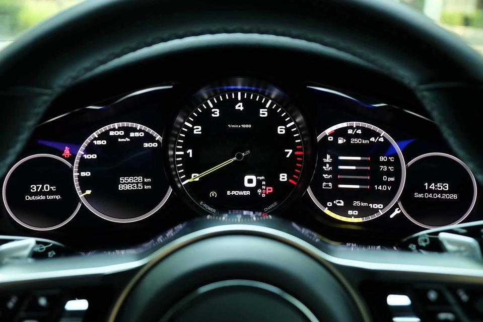 Porsche Panamera Sport Turismo 4 E-Hybrid รูปที่ 13