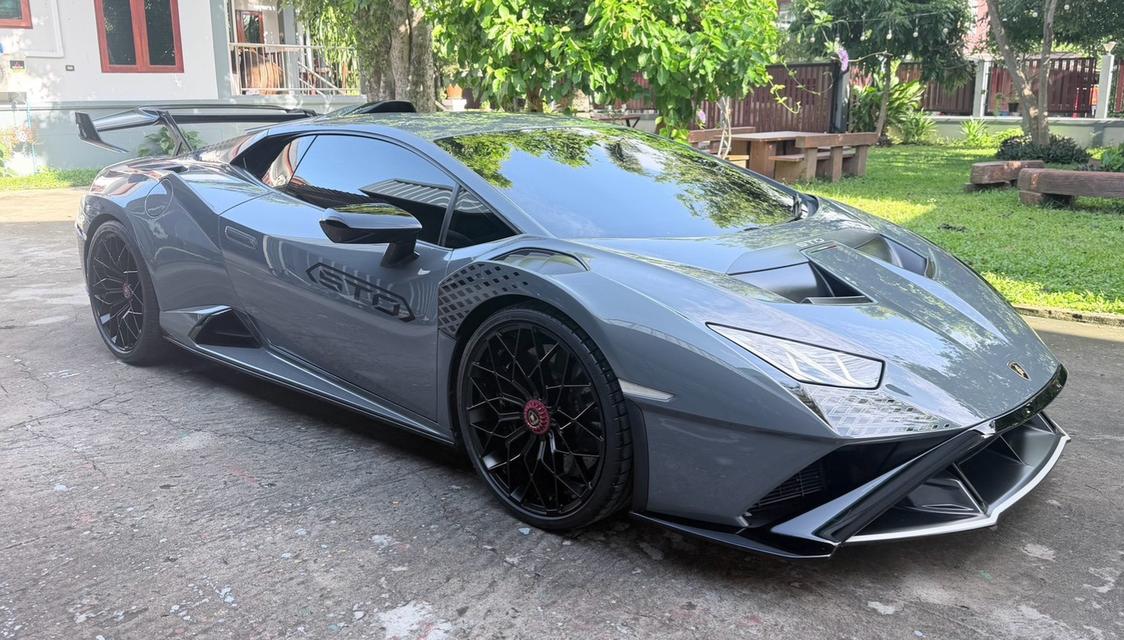 Lamborghini huracan STO รูปที่ 3