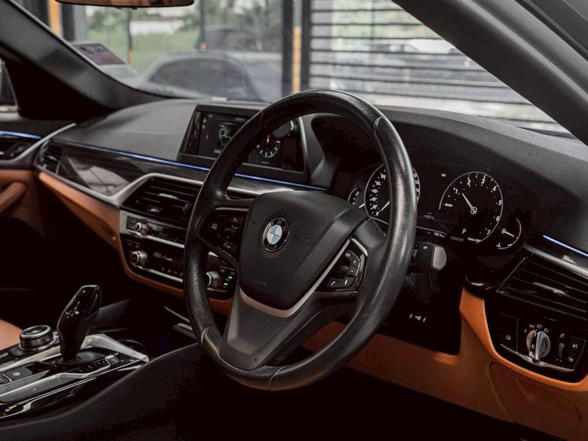 รหัสรถ 67GG6561 BMW 530i g30 ปี2017 15
