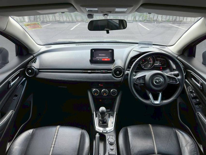 รหัสรถ QT5217 MAZDA 2 1.3 Sport S Leather เกียร์ Auto สีขาวมุกพรีเมียม (Snowflake White Pearl) ปี 2022 แท้ 10