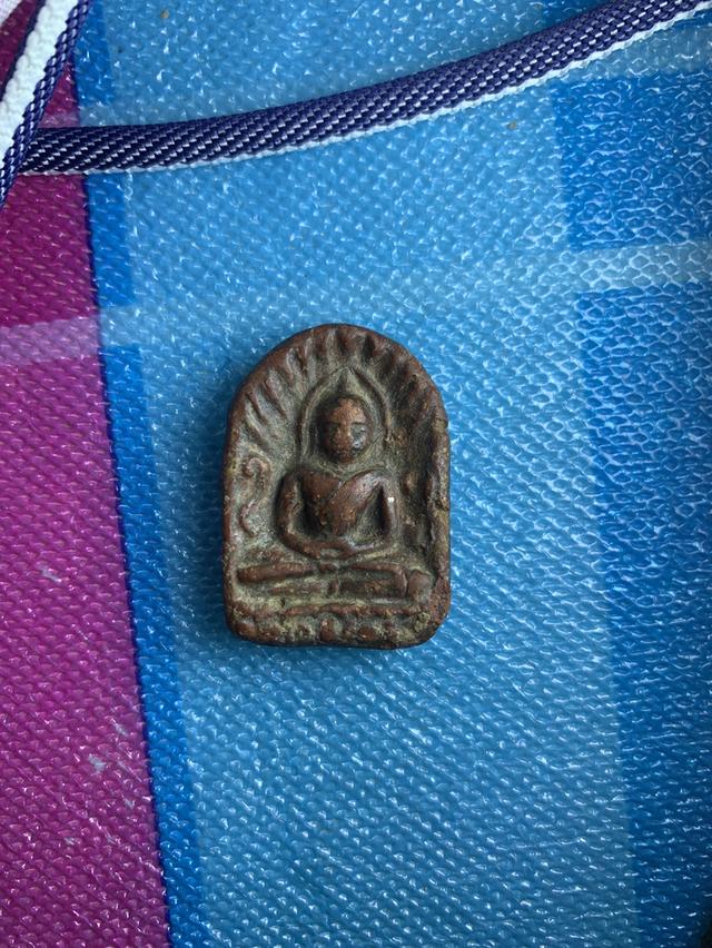 พระซุ้มกอหลวงพ่อยีลายกนกพิมพ์ใหญ่สวยๆ