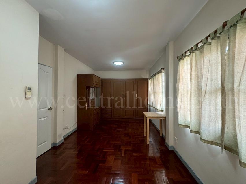 ทาวน์เฮ้าส์ บ้านเปี่ยมสุข งามวงศ์วาน 23 - ซอยวัดบัวขวัญ หลังริม ทำเลดี 13