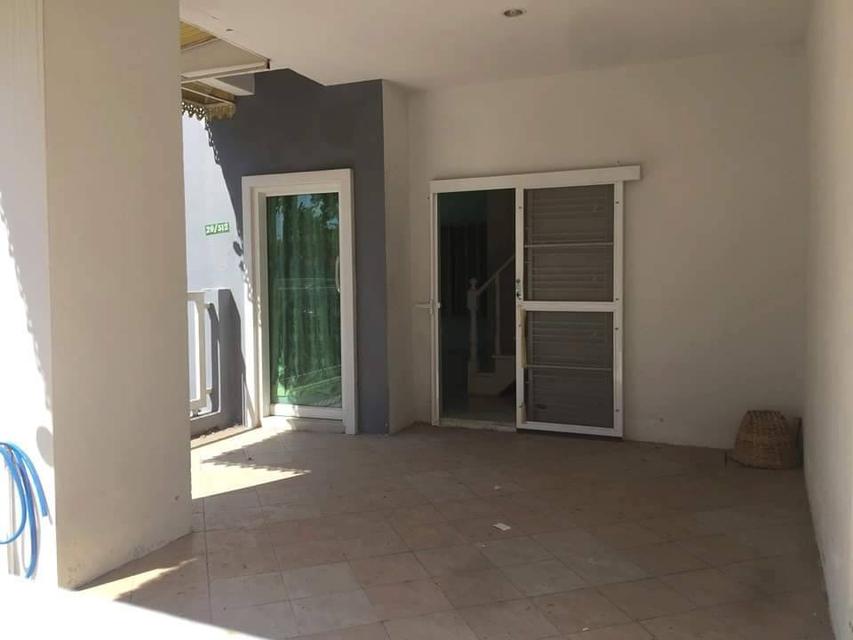 บ้านวรารักษ์ ถ.เลียบคลองสอง 27