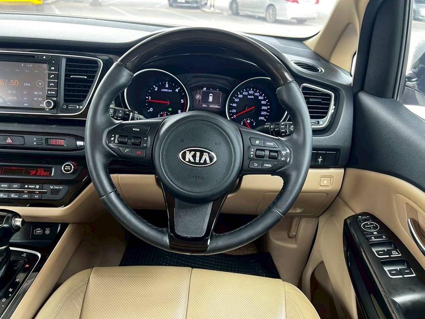 Kia Grand Canival 2.2EX (11ที่นั่ง) ปี 2015 จด 2017 สีขาว รูปที่ 15