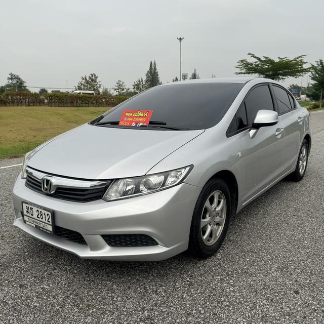 Honda Civic FB 1.8 E AUTO 2013 🔆สวย เดิม น็อตไม่ขยับ ไม่แก็ส 🔆เบาะหนัง พวงมาลัยมัลติ แอร์ออโต้ 3