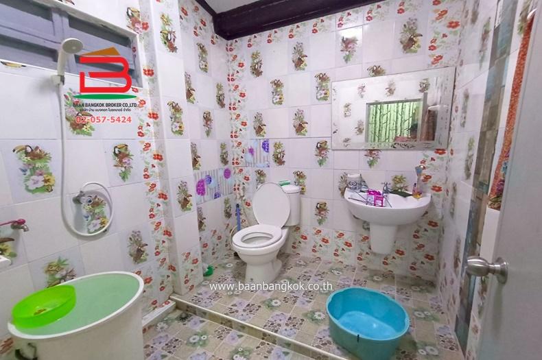 บ้านเดี่ยว เอื้ออาทร 2 ชั้น เลียบคลอง 5/3 เนื้อที่ 21 ตรว. ตำบลคลองห้า อำเภอคลองหลวง จังหวัดปทุมธานี 10