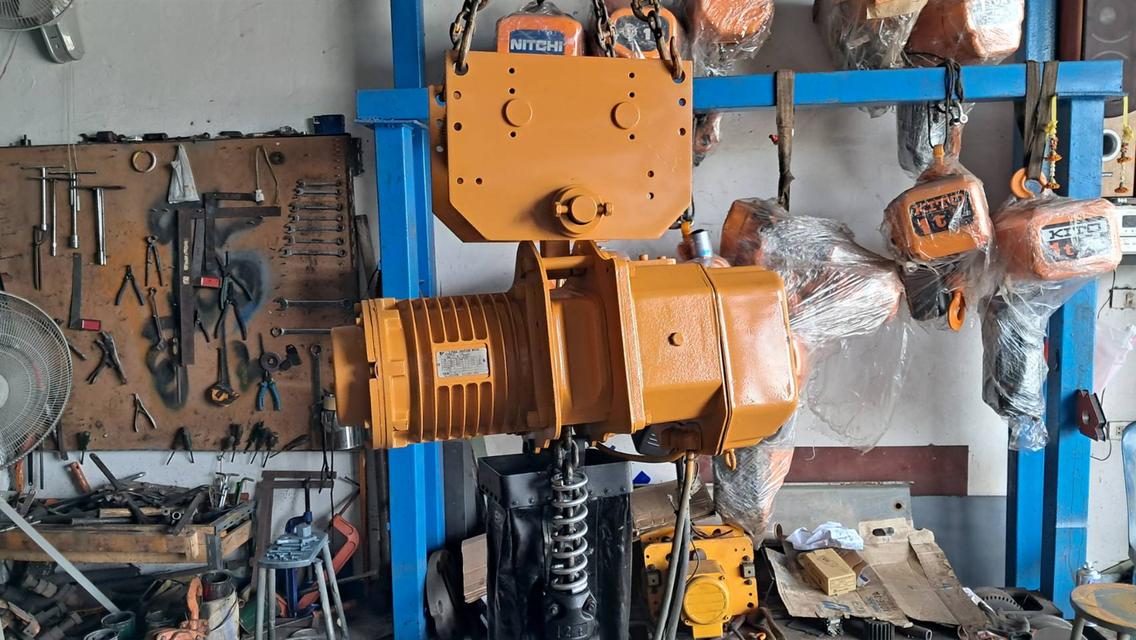 ขายรอกโซ่ไฟฟ้ามือสองขนาด2ตันยกสูง8เมตรไฟ3เฟสพร้อมใช้ 6