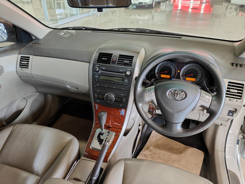 Toyota Corolla Altis 2.0 G AT  9