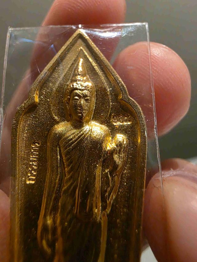 A.พระเหรียญ 25 ศัตวรรต สีทอง หนักๆ ไม่ทราบที่ ขายเป็นชิ้นงาน ตามสภาพ สวย น่าสะสม  พร้อมส่ง รูปที่ 4