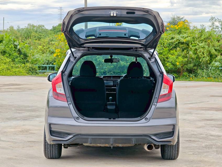 HONDA  JAZZ GK 1.5 RS PLUS (MNC) Y2019 สีเทาออโต้