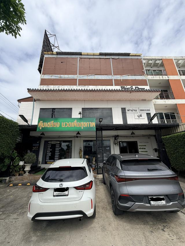 อาคารพาณิชย์ 4 ชั้น 3 ยูนิตติดกัน ติดถนนใหญ่ 9