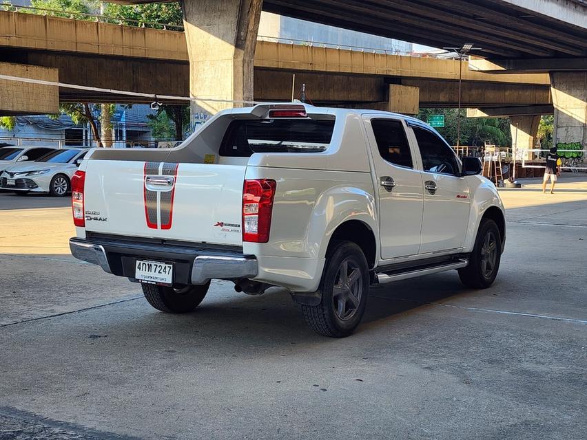 ขายรถ Isuzu D-max 2.5 Hi-Lander X-series Ddi VGS ปี 2015 สีขาว เกียร์ออโต้ 4