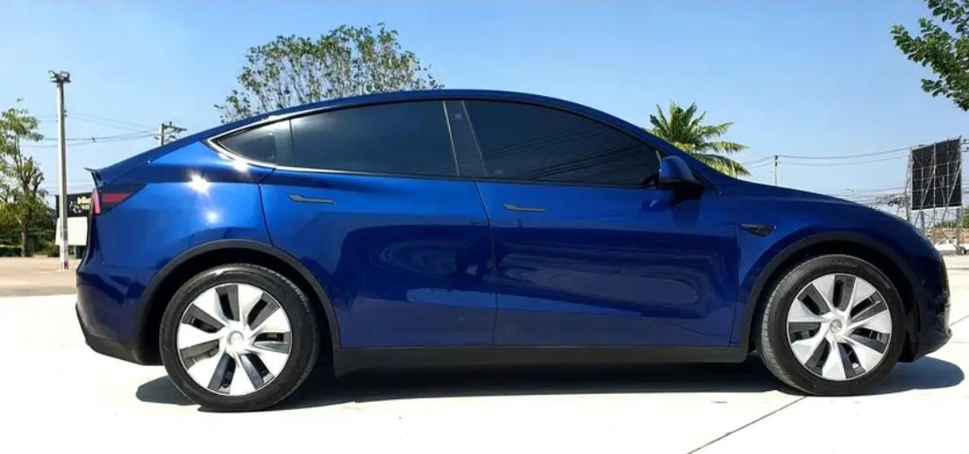 2022 TESLA model Y สีน้ำเงิน 5