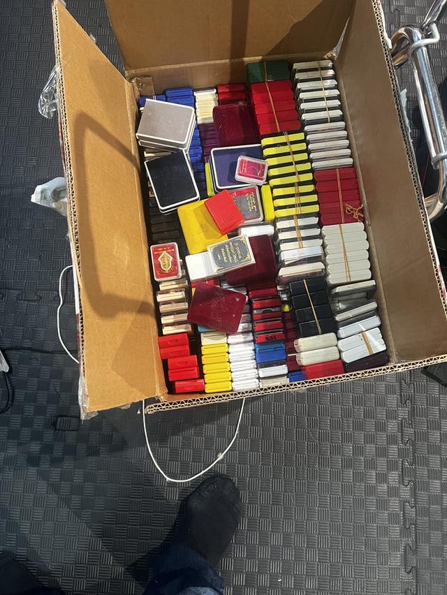 พระเหรียญพระปิดตาต่างมากมาย