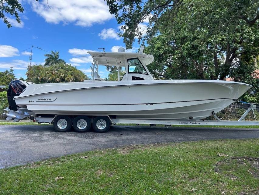 ขายเรือเร็ว Boston Whaler Outrage 370 ปี 2013