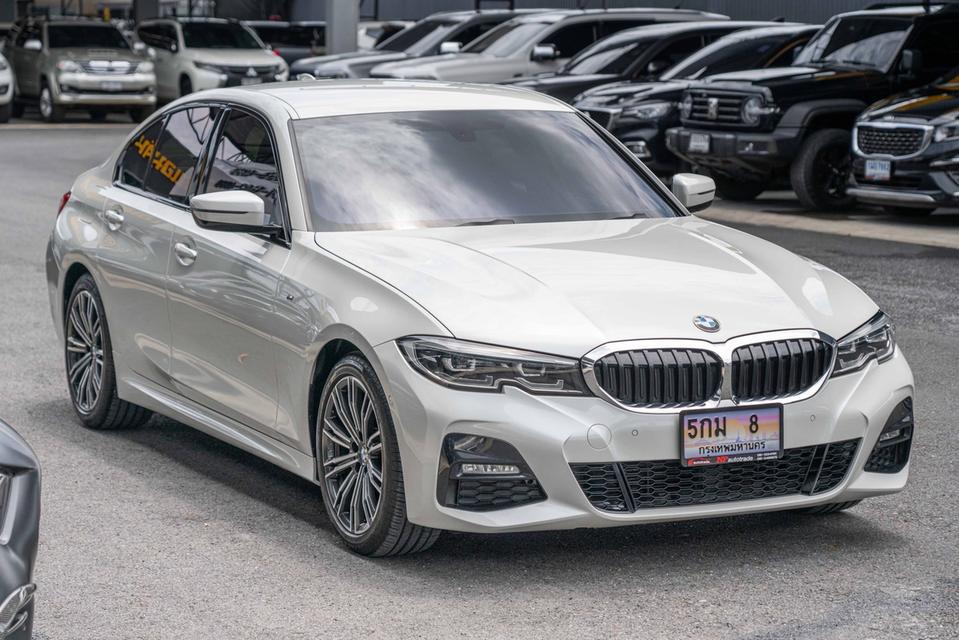 (แจ้งรหัสรถ NP8) 🚘 BMW 320d M SPORT 2021