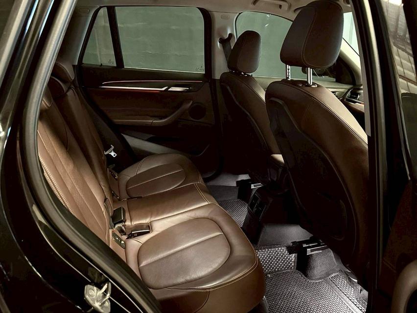 BMW X1 2.0 sDrive18d xLine ปี 2019 7