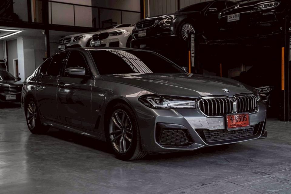 รหัสรถ 67GG6505 " BMW 520d G30 (LCI)แท้ๆ 2025